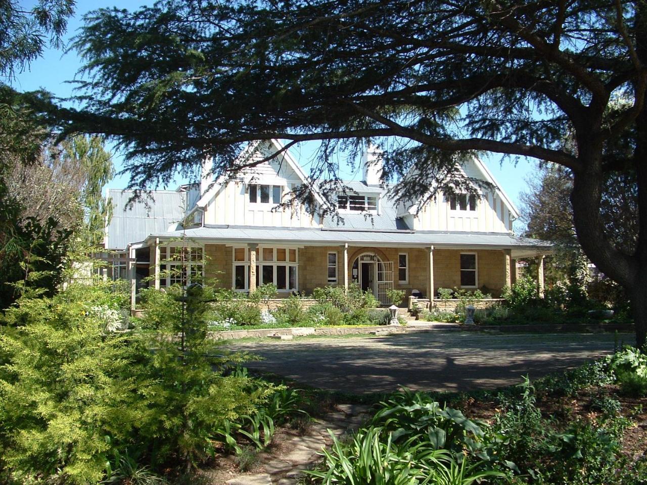 Shady Pines Guest House Harrismith Exterior photo